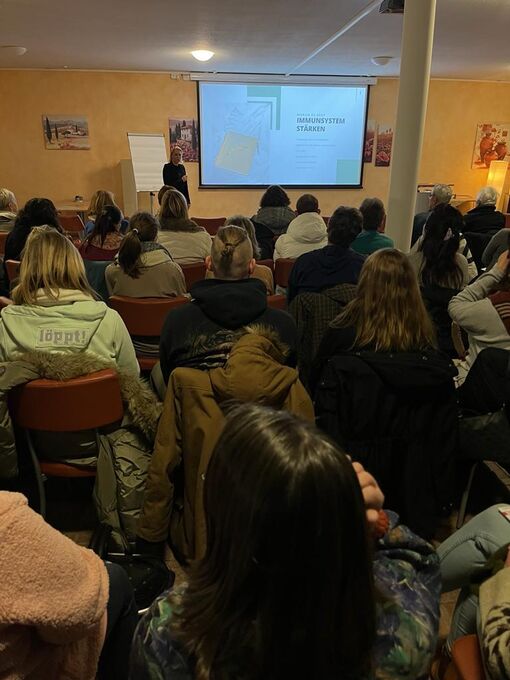 Publikum beim Vortrag von Jana Pletz